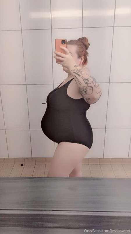 So. Pregnant. 🤰