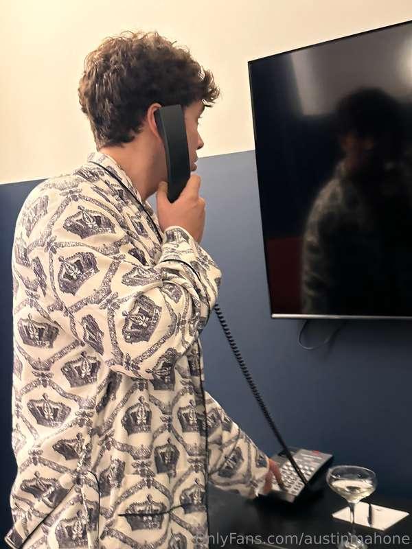 What would you tell me if i called you rn? Send a tip with y..