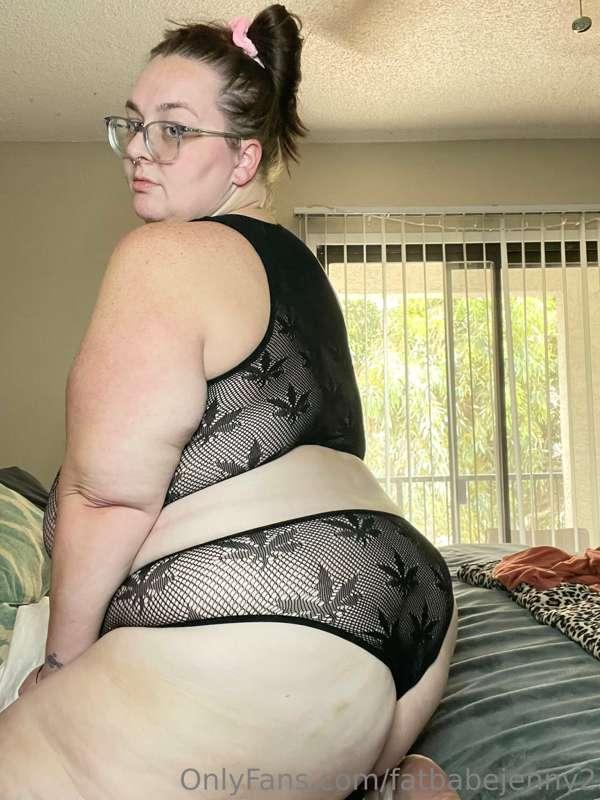 I love this set. Tip here to be sent more pics of me in it.