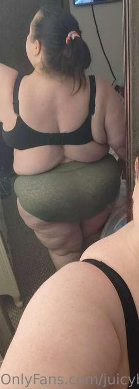 I just love how my sexy ass looks don't you agree 😈