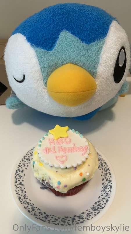 My best friend got me an 6 day early bday uwu <3 what should..