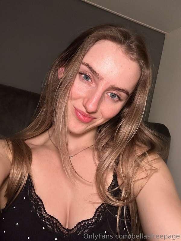 Do guys still like girls with no makeup?🙈