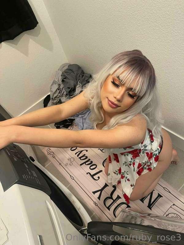 Can we do the laundry together 👙😉