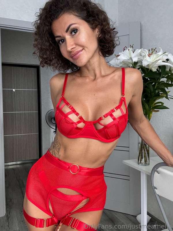 this red reminds me alot of fire.. think u can handle the he..