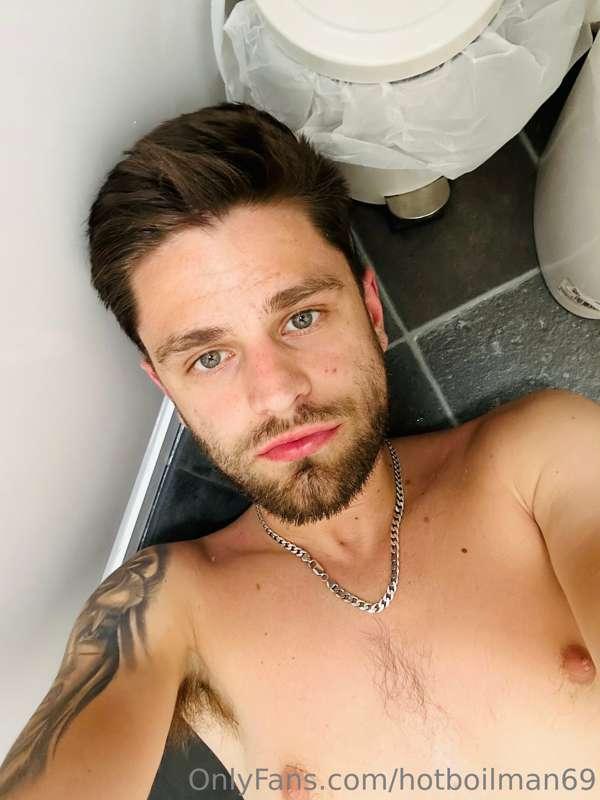 MY VIP PAGE IS ONLY $3.59 FOR EVERYONE! 👇🏼 @hotboilman69vip