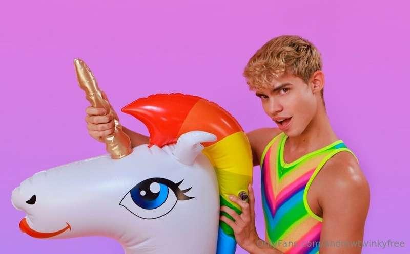 LOVE LOVE LOVE MY LATEST PHOTOSHOOT FOR PRIDE 🌈🏳️‍🌈❤️Come jo..
