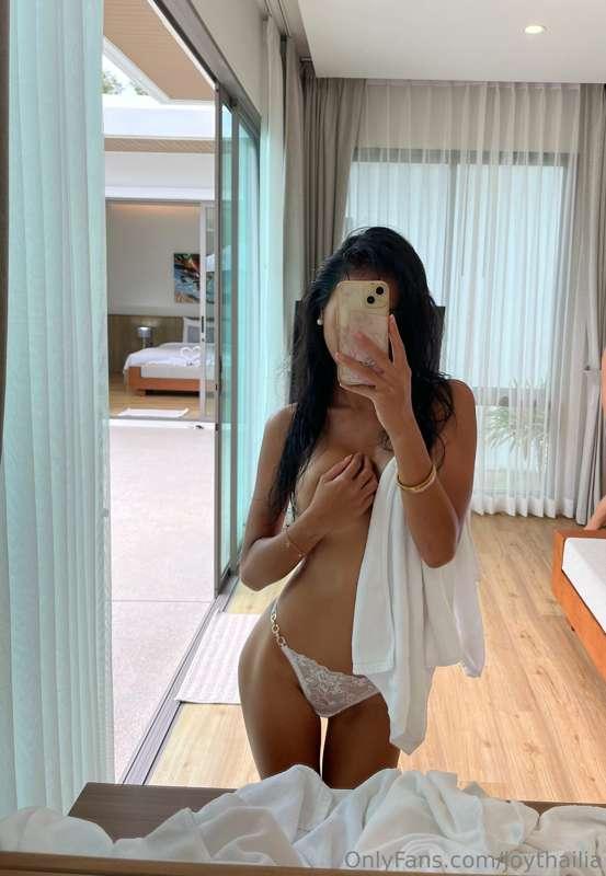 💗Swipe for my best assistance and gf hehe 💗