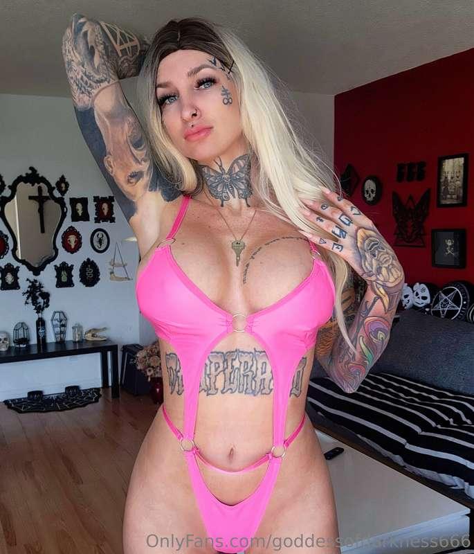 Taste like candy & feels like heaven 🩷 Wanna try? 🤭