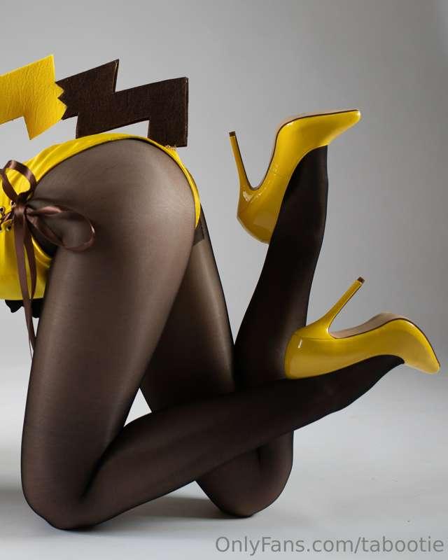 HELP! I’m getting some shiny black heels for a sexy lingerie..