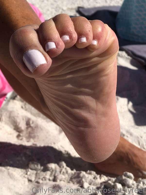 I need you to suck my scrunch! ❤️🦶💦