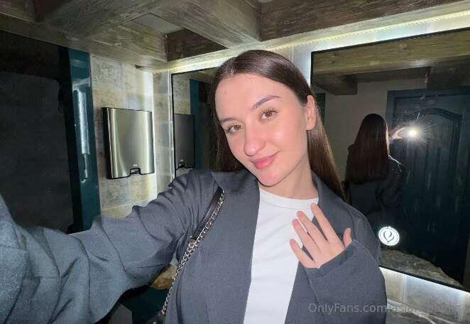 Hey there🤗! I’m Polina @polina_p, and I love experiencing li..