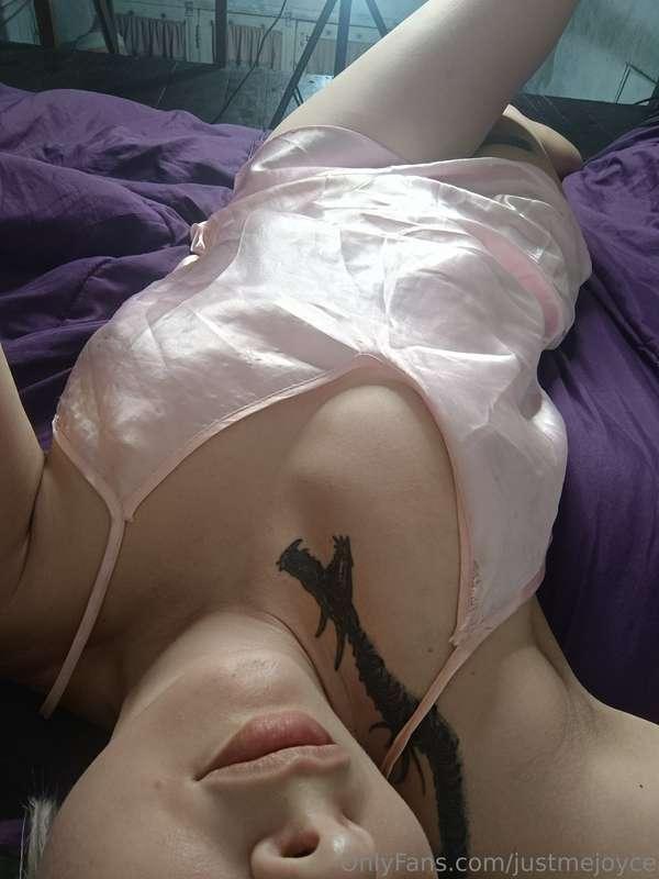 Nothing beats a tanning day 💜💞💗