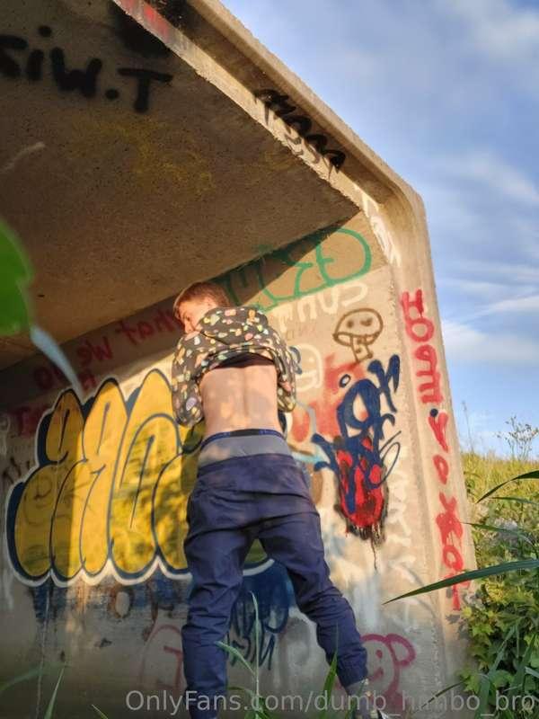 dumb_himbo_bro image #2