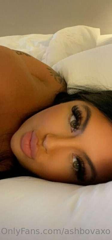 Look me in the eyes baby........
