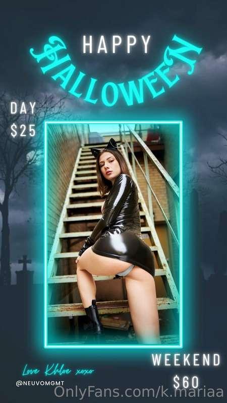 My favourite time of the year!! It's halloween baby😈🥵 Just l..