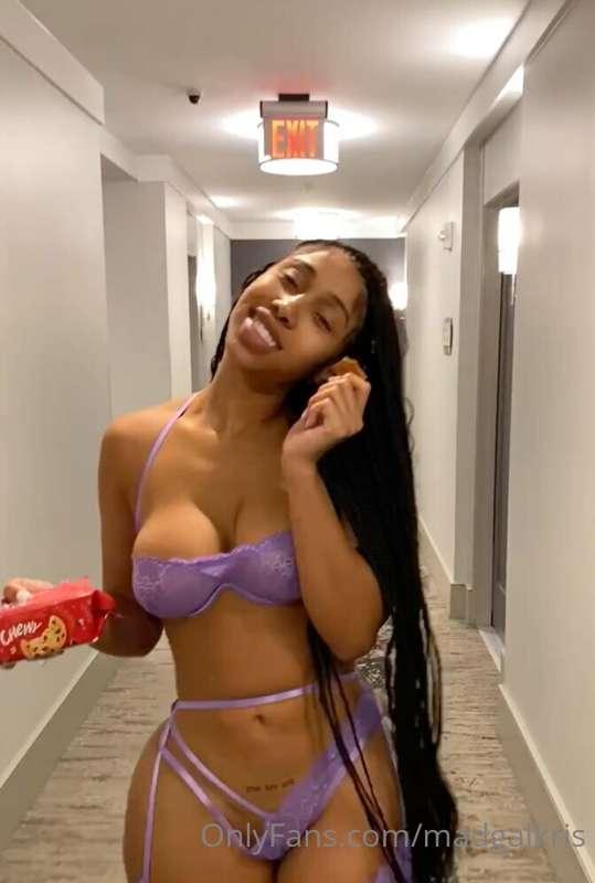if i rang your doorbell to ask to borrow sugar wyd?????