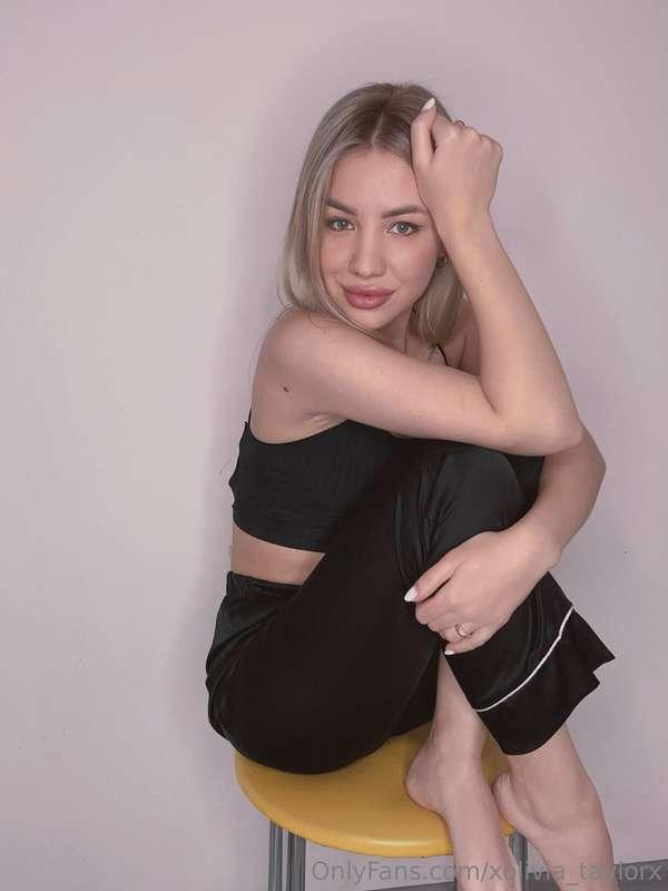 Catching your eye... and not letting go 😘