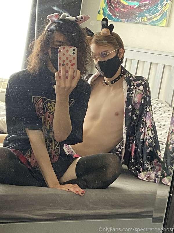 Was hanging out with @femboifantasies again