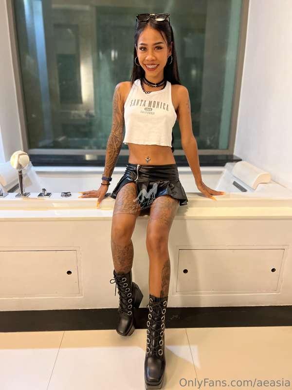 Feeling cute… might ruin your daydreams later 😘