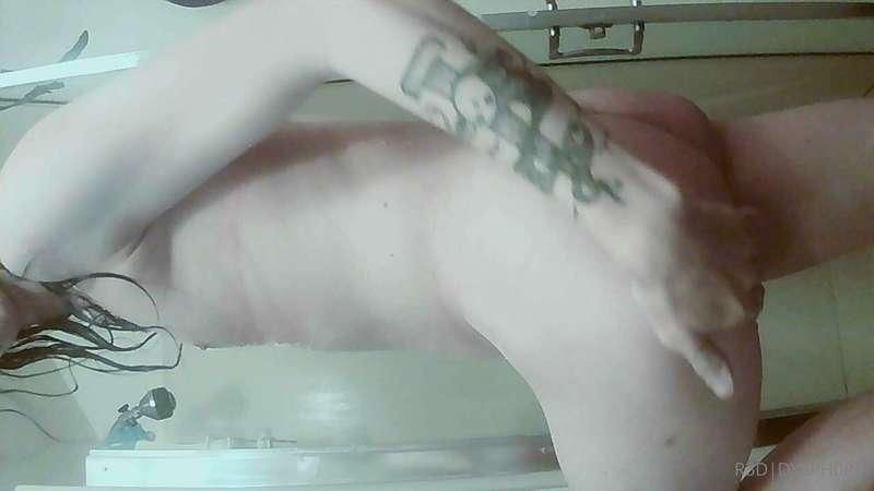 Post-shower pics are always a must tho >.>