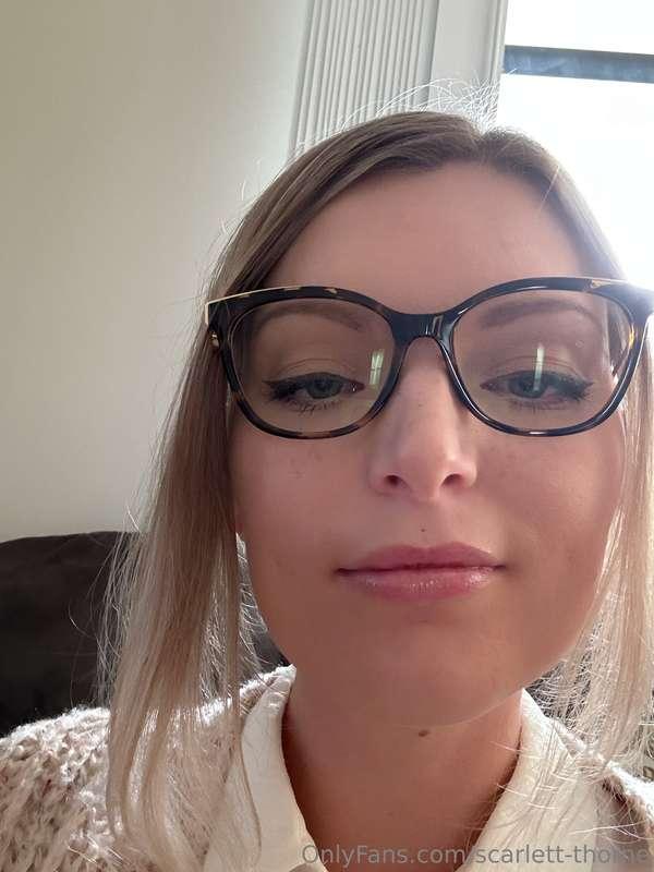 Being a good girl and trying to do my tax things today…do no..
