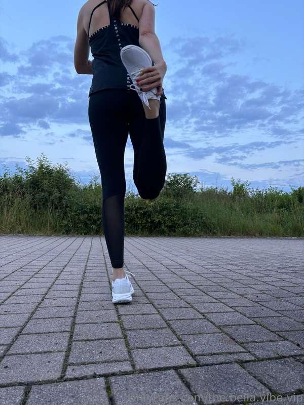 Swipe for taking my shoe off 😏 my feet got so sweaty during ..