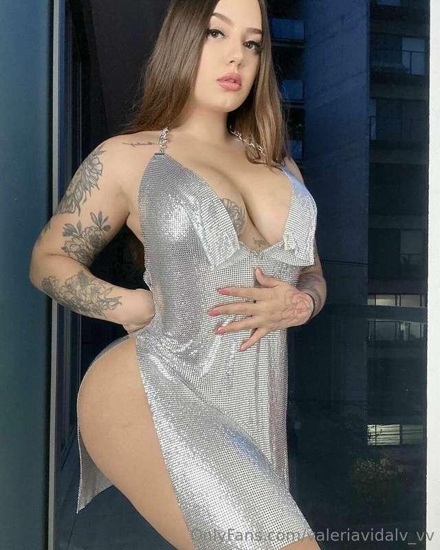Happy start of the week 💋 Do you like my dress? 🥺