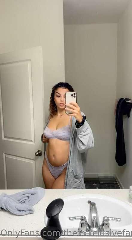 Who wants to hop in the shower with me? 💦