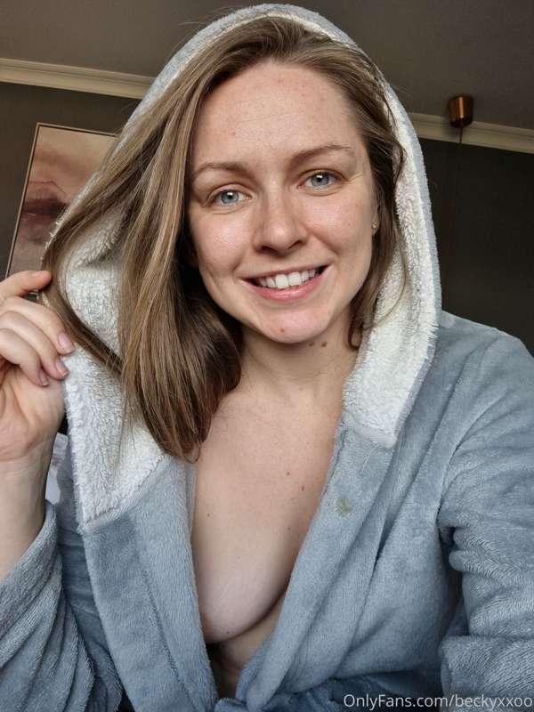 Psst 🤫 Your cock told me it really wants you watch a couple ..
