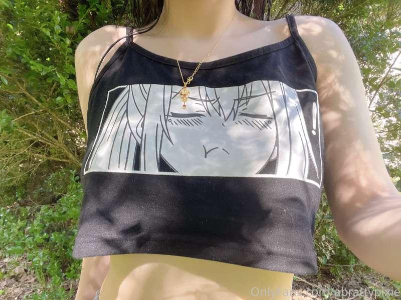 this shirt is so cute omg she’s like >:T