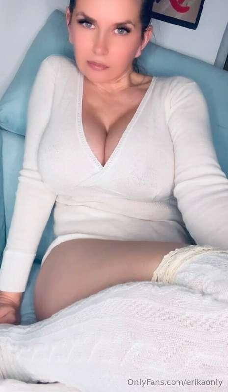 Say hallo 🙋‍♀️ to my pussy 😍