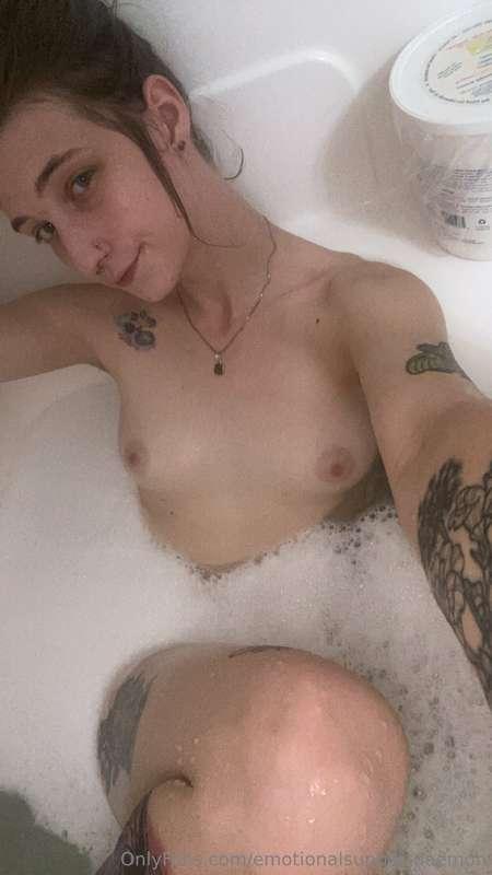 Hi I'm violently ill. 🥲