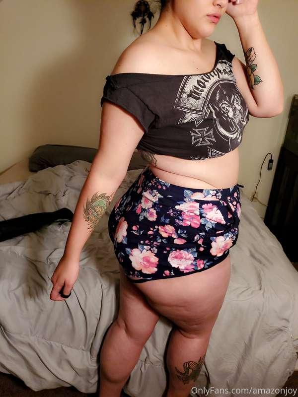 Legs for days 🍗