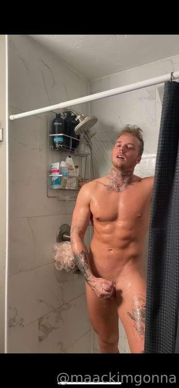 Unlock this full 8 minute shower scene for 10$ 

Or find it ..