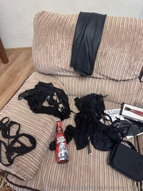 Getting ready for a new "close encounter". Black stockings w..