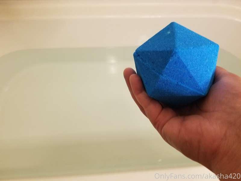 Who likes baths and bath bombs? Love a good soak and the col..