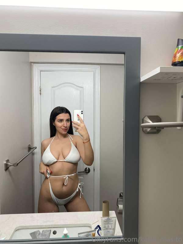How sexy do I look in this outfit?😈