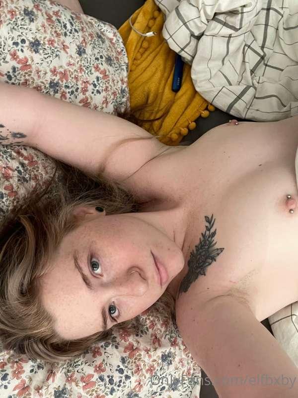 Early morning titty pic :)

 Todays quiz question- What was ..