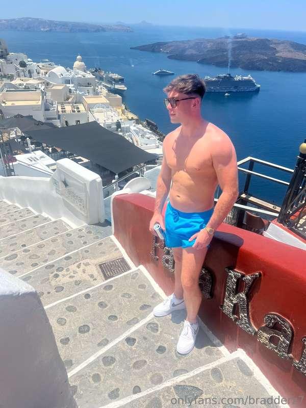 Landed in Greece 🇬🇷 Time to turn up 🆙 💦😈