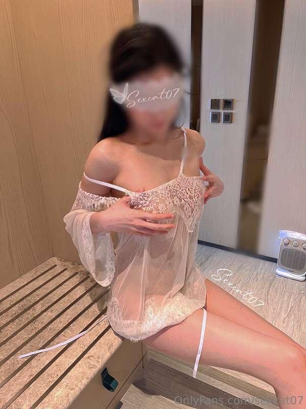 💗💗💗  (4 Pics 往右滑可睇到更多 )  貓仔呢排都鍾意左研究韓國野，好似睇漫畫噤😍有無貓粉鐘意睇漫畫呢 ? 有..