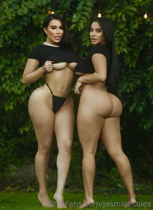 Double trouble 💋😈💕