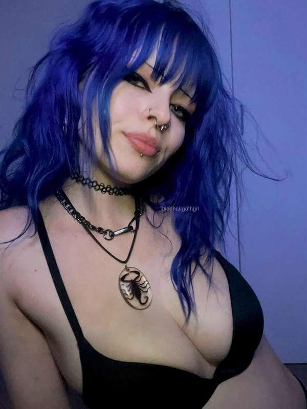 i have so many photos on my phone, my storage is dead