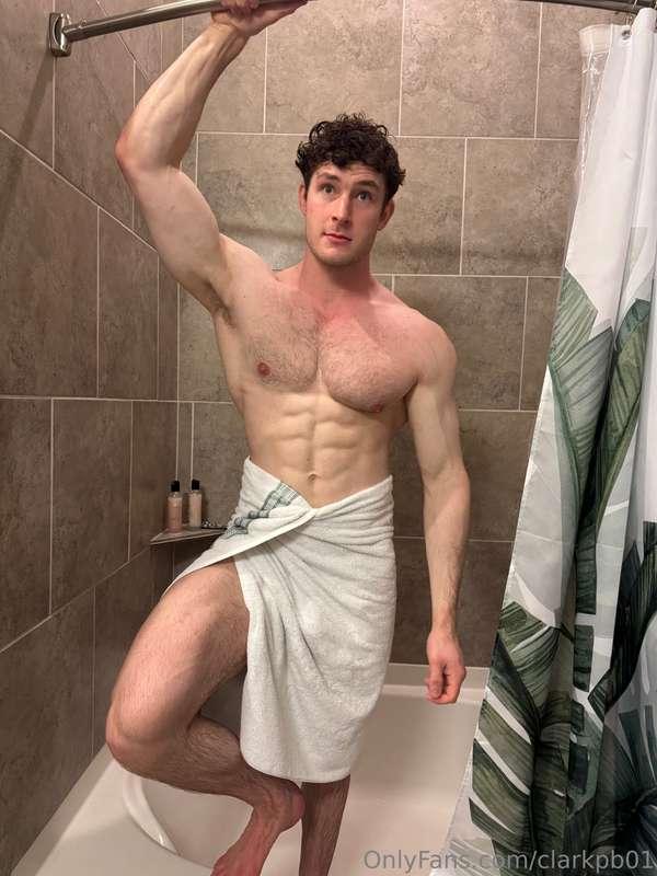 More towel content for you 😘