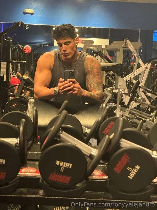 Built different and it shows 💪🏻 