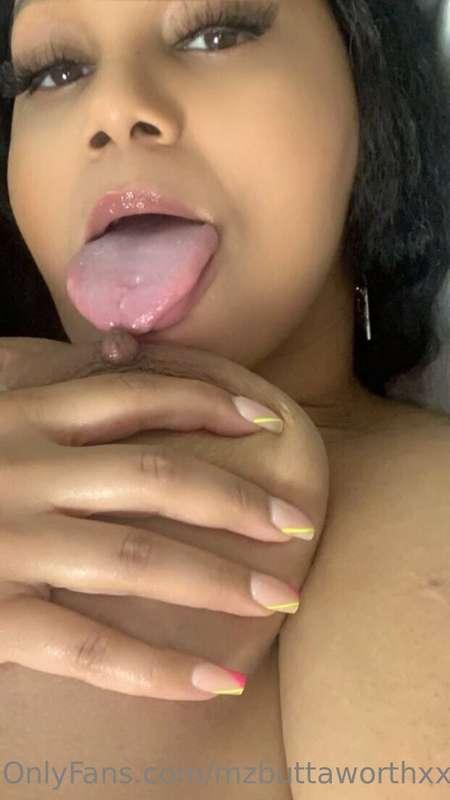 mmmmm. Baby, let me be your sweet treat. 👅 🍭