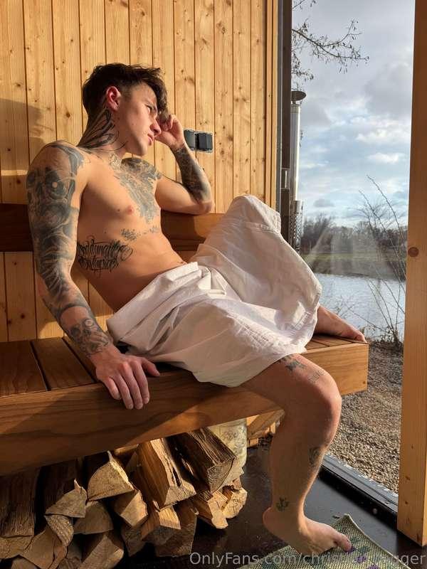 The heat is rising, and so am I… ready for the reveal? 😈🍆