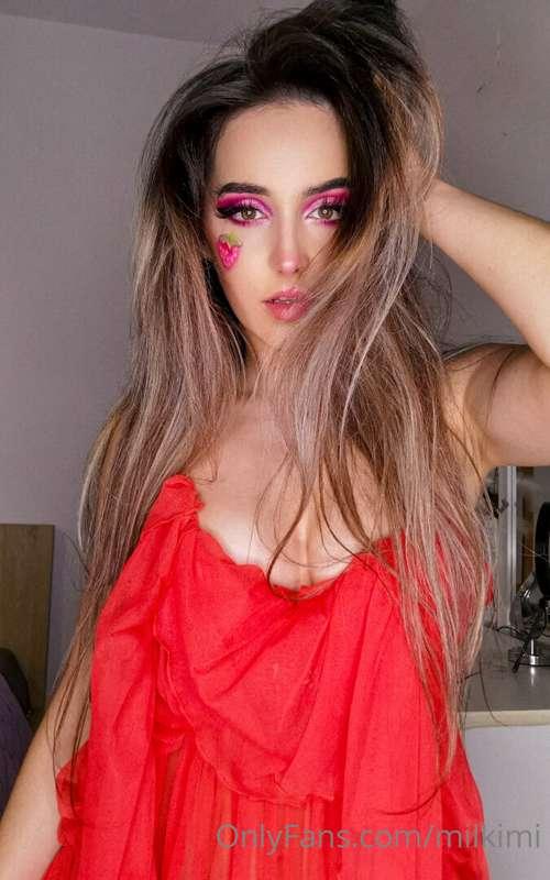 Come and give me a good night kiss if you want something swe..