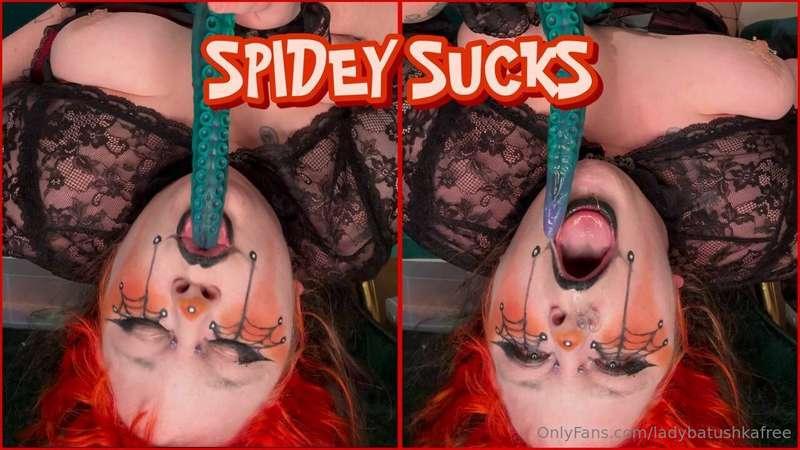 SPIDEY SUCKS! Spidey just loves being upside down, watch me ..