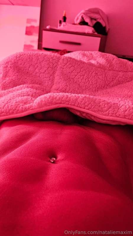 Good morning video. I woke up very horny and decided to mast..