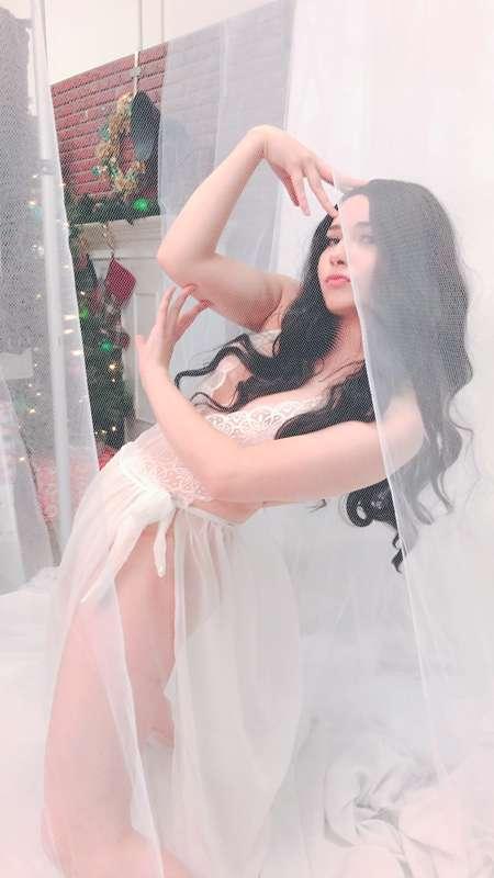 Lady in White BTS!! 